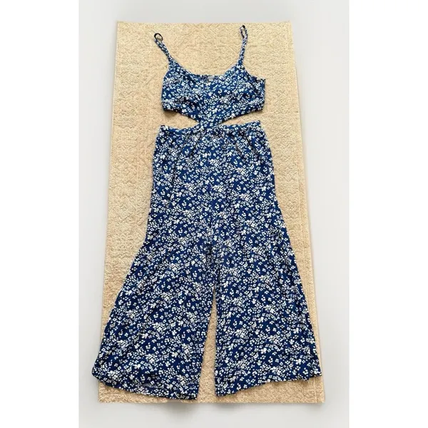 Aerie Cut Out Side Cropped Wide Leg Jumpsuit Blue Floral Women's Large Cutout L - Image 2