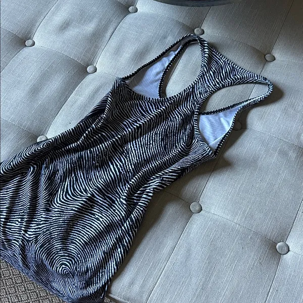 Lululemon Black White Zebra Print Razorback Tank - Image 5