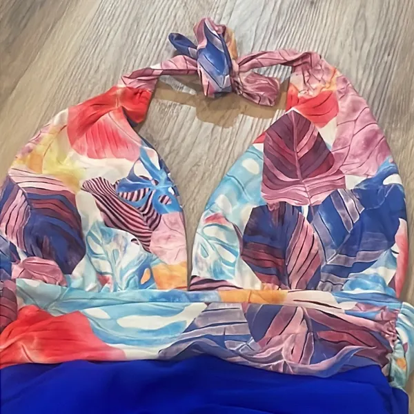 2/$30 Tropical halter tummy control swim suit size M - Image 3