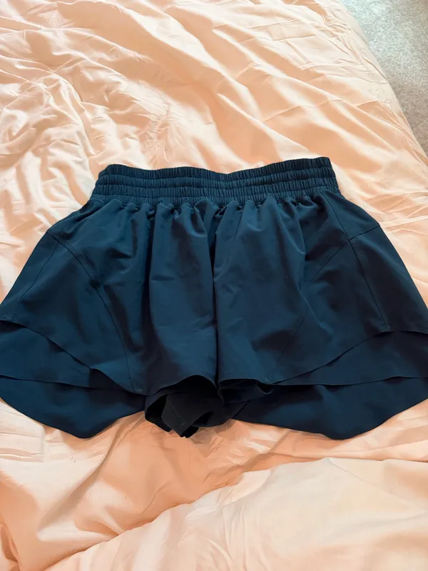 Lululemon shorts  - Image 9