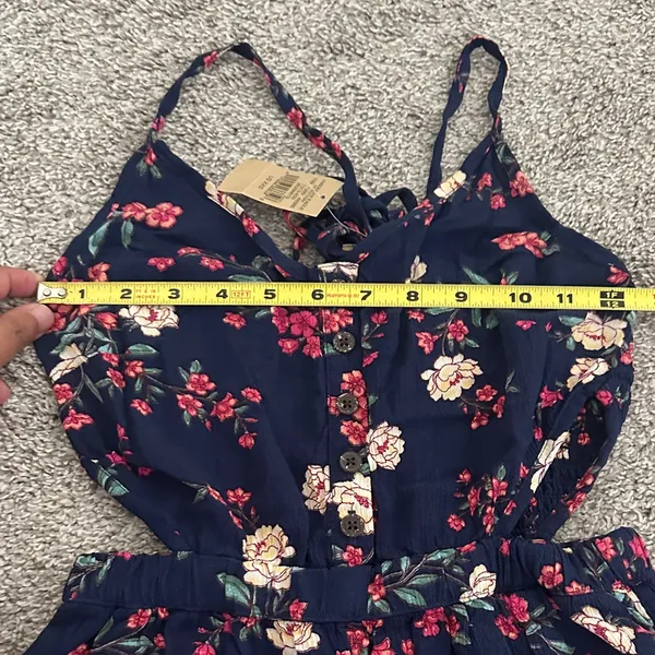 American Eagle Outfitters Floral Cut-out romper - Image 2