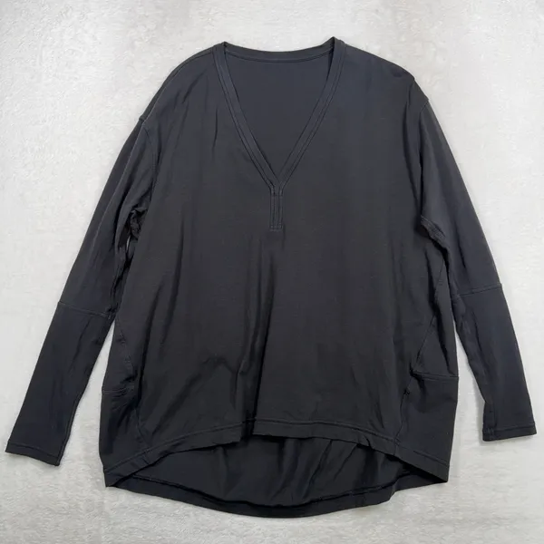 Lululemon 10 Back In Action V-Neck Long-Sleeve Shirt Black Oversized Relaxed Fit - Image 3