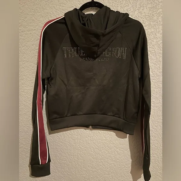 NWT True Religion Crystal Zip Hoodie Size S Black & Maroon - Image 4