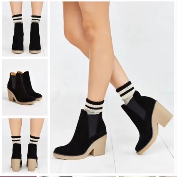 Urban Outfitters Black Suede Posey Gumsole Boots D21‎ - Image 2