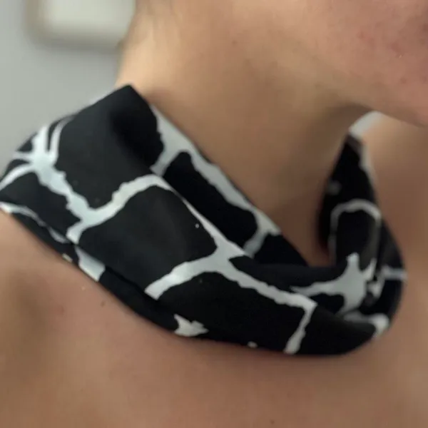 Safari Print Scarf Black - Image 2