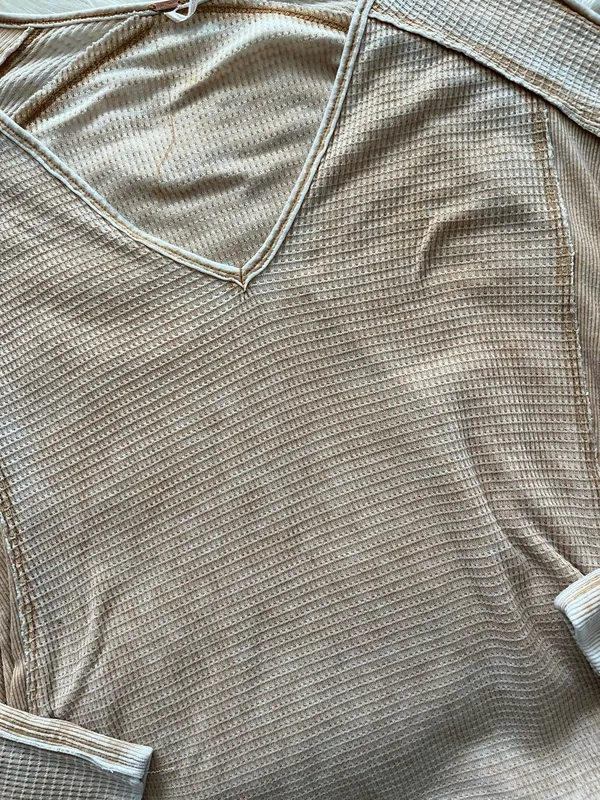 Free People Ridiculously sott Long sleeve thermal Thinner material- not thick waffle knit Oversized and flowly Approximate measurements provided - unstretched Cream/tan/brown in color Size XS G1 - Image 3