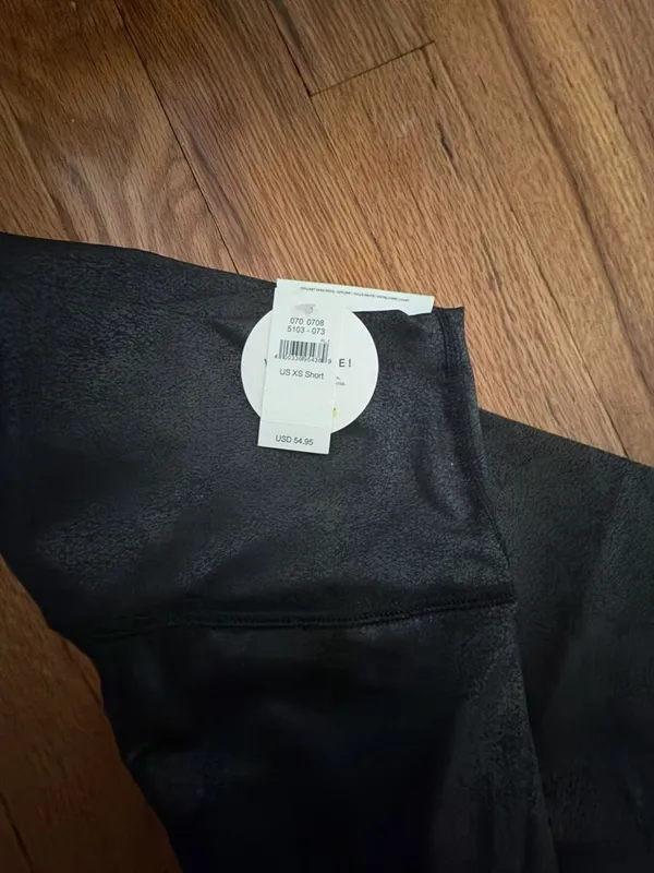 OFFLINE by Aerie Hi-Rise Short Legging in Black Crackle Print - Image 3
