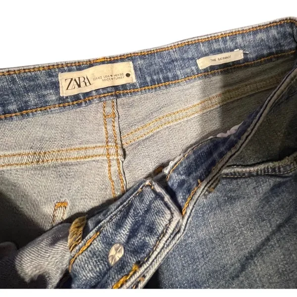 Zara The Skinny Denim Shorts Medium Wash Blue Raw Hem Womens Size 10 EUR 42‎ - Image 4