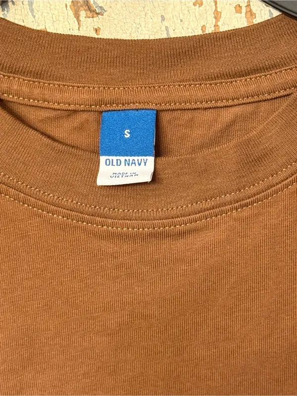 Old Navy Men's Brown Sleeveless Crewneck Tank dress size small - Image 2