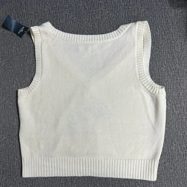 Hollister Crop Knit Sweater Vest - Image 4