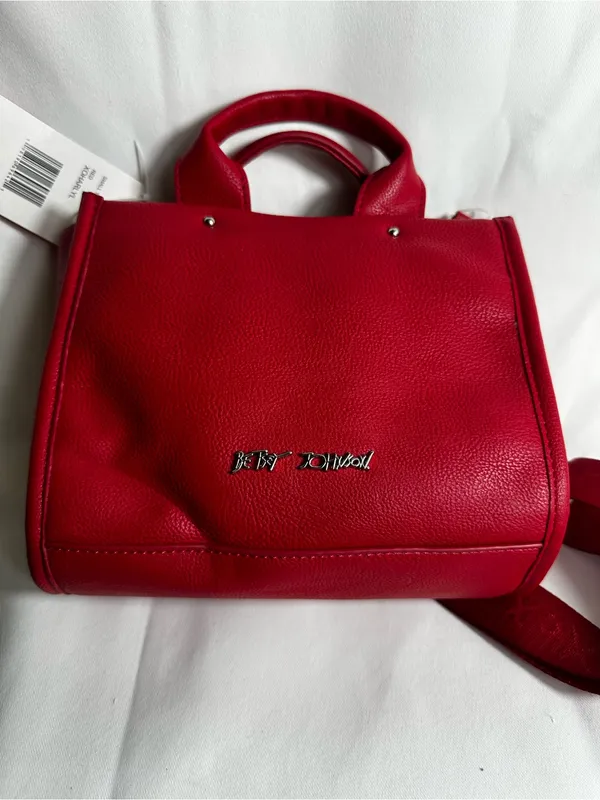 Betsey Johnson Red Crossbody Bag with White Lip Print - Image 5