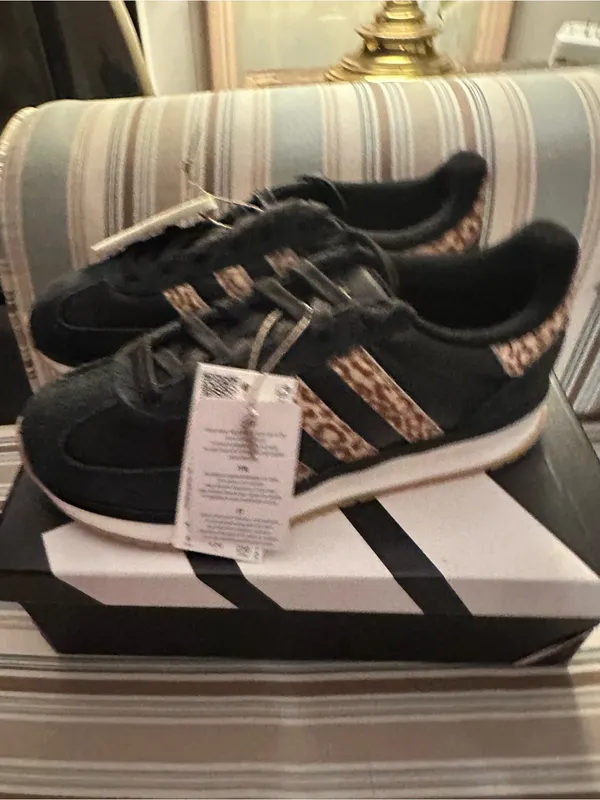 adidas Women's Run 70s 2.0 Shoe w dyed cow fur animal print stripes - Image 3