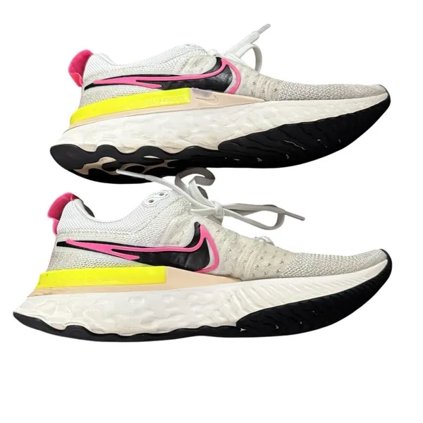 Nike React Infinity Run Flyknit 2 Women Sz 6 White Black Pink Athletic Sneakers - Image 3