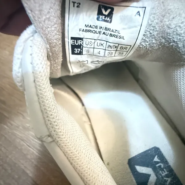 Veja Women's Shoes Size US 6 - Image 9