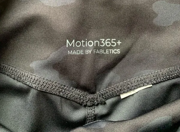 Fabletics Motion365+ Black & Gray Camo Leggings S - Image 2