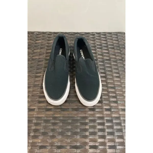 Slip on converse women's size 6.5 - Image 4