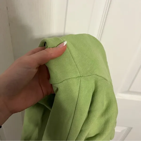 Brandy Melville Green Rosa Sweatpants - Image 8
