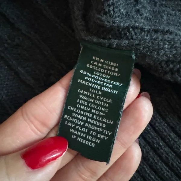 Lauren Ralph Lauren Cable-Knit V-Neck Sweater Medium - Image 5