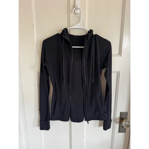 Lululemon black hooded nulu Define Jacket size 4.‎ - Image 8