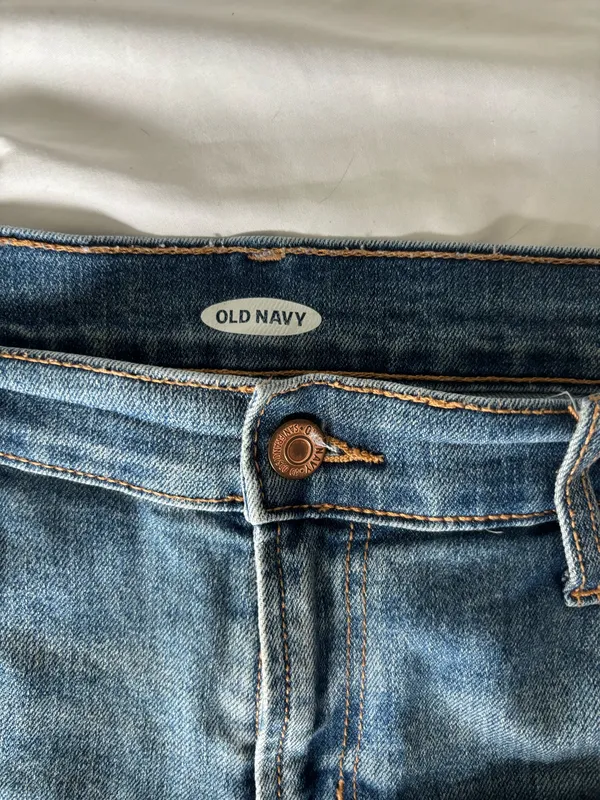 Old Navy Denim Shorts - Image 4