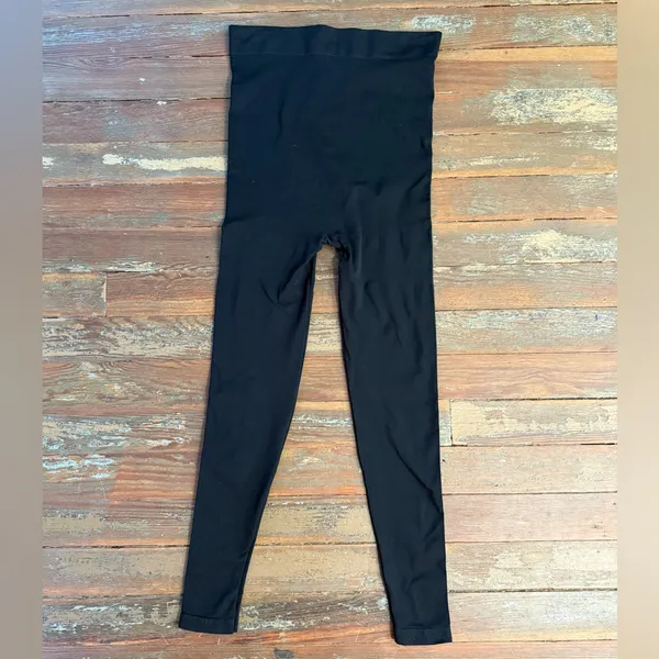BLANQI Everday Maternity Belly Support Black Maternity Leggings~ Size Medium 💚🍄 - Image 5
