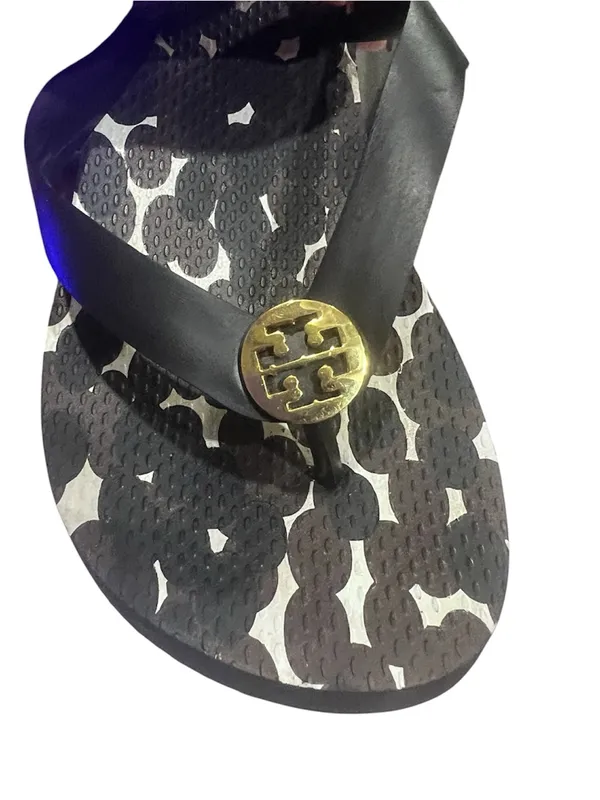 Tory Burch black and white bubble-print flip-flop sandal with a gold-ton size 5 - Image 3