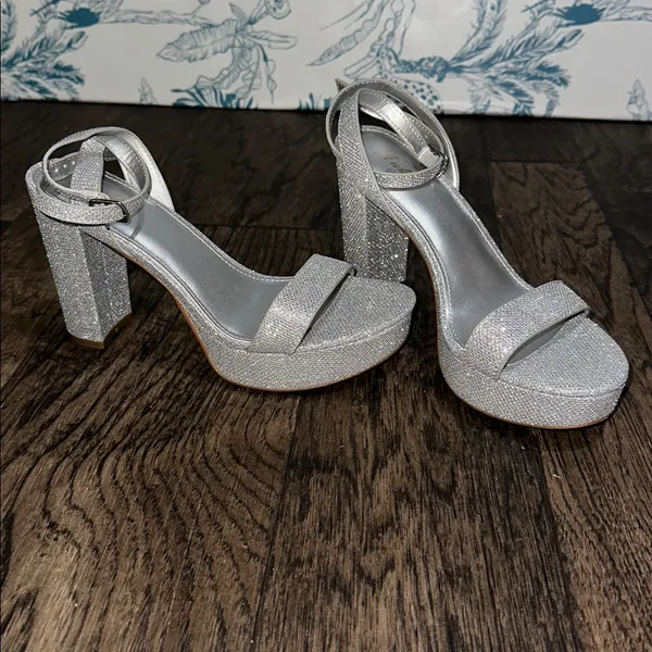Shimmering Silver Women's Heels Size 8.5 - Image 2