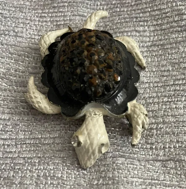 2 Vintage TURTLE Brooches/Pins-see description. - Image 2