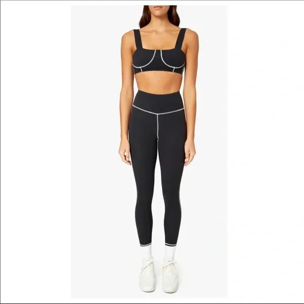 NWT WeWoreWhat Black Corset Sports Bra Top Bralette XS Cropped Workout Top v6x - Image 4
