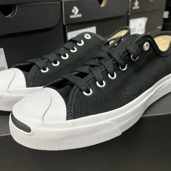 Converse Women's Black Trainers - Image 2