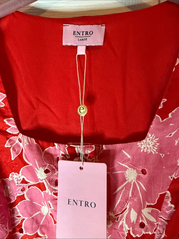 entro Red and Pink Floral Sleeveless Midi Boutique Dress - Image 2