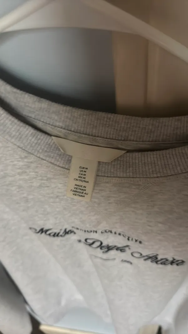 H&M Crewneck - Image 3