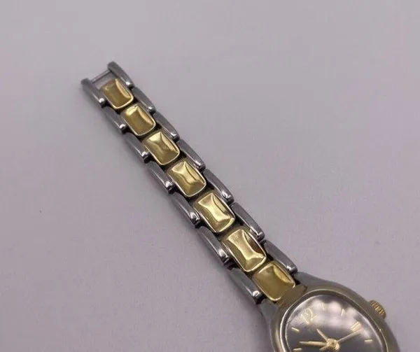 Working Ladies Timex Two Tone Women's Wrist Watch - Image 8