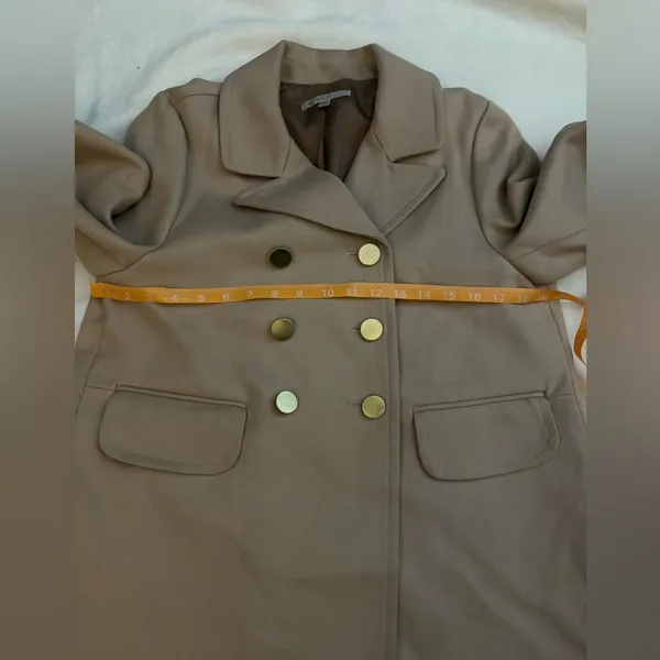 Women’s small GAP pea coat with gold buttons - Image 8