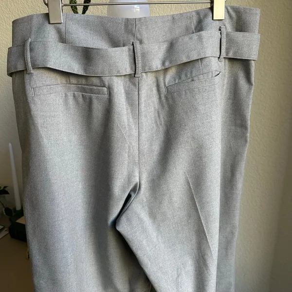 Banana Republic Gray Wide Leg Trousers - Image 4