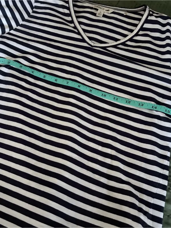 Toad&Co Striped Long Sleeve V-Neck Top Medium Navy Blue White Organic Cotton - Image 6