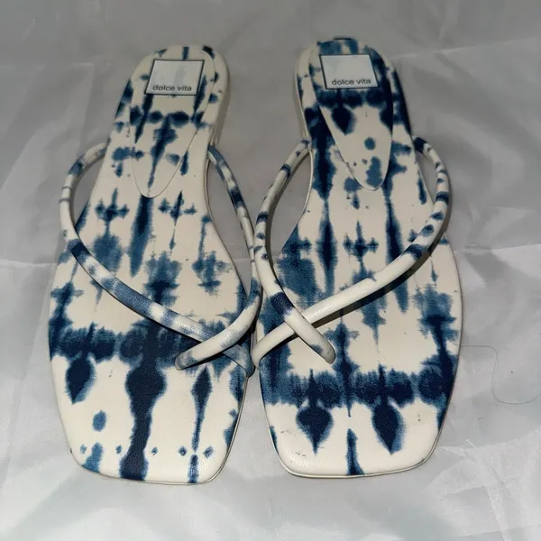 Dolce Vita Blue & White Tie Dye Print 1/4" Heel Flip Flop Sandals Size 8 - Image 3