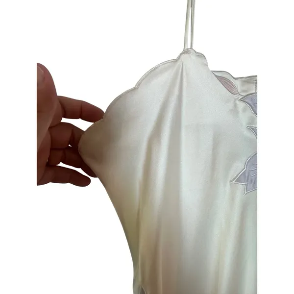 Deena‎ Vintage Cream Satin Floral Embroidered Maxi Nightgown Slip Dress Small - Image 4