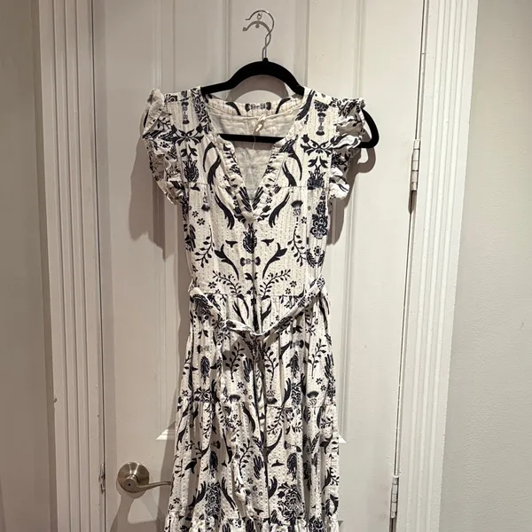 Roller Rabbit Floral Print White and Blue Midi Dress - Image 2
