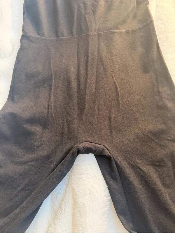 Vuori Black Scoop-Neck Active Jumpsuit - Image 6