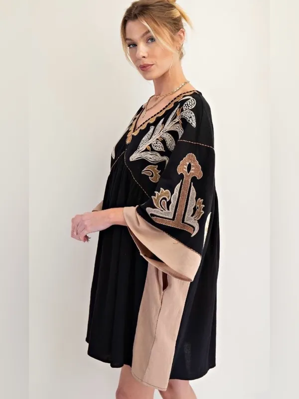 Easel Embroidered Detail Woven Dress Size Medium - Image 2