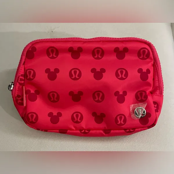 Lululemon Disney NWT Everywhere Belt Bag 1L Mickey Logo Print Graphic Pink - Image 7