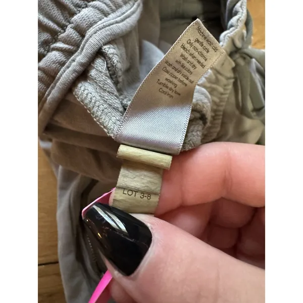 Athleta Women Size 8 Elastic Waist Tie Shorts Stretch Athleisure Preppy‎ Active - Image 11