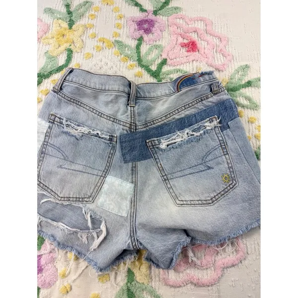 American Eagle Outfitters Distressed Patchwork Denim Shorts Women Size 6‎ - Image 3