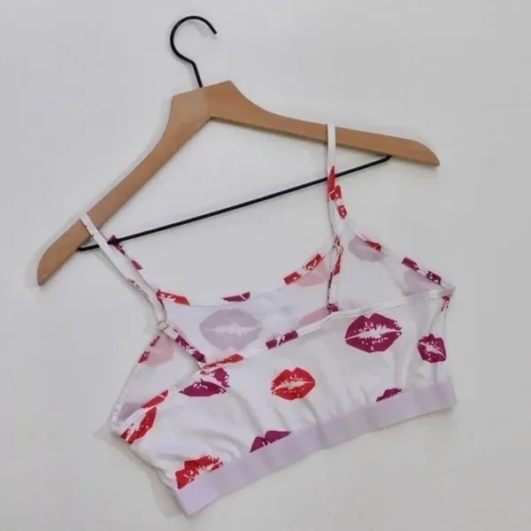 NEW!! HOT LIPS Lipstick Kiss Cropped‎ Loungewear Two Piece Set Top Shorts Medium - Image 7