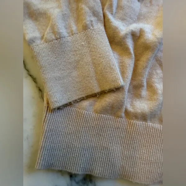 EUC QUINCE Lightweight Cotton Cashmere Crew Sweater - small hole customer return - Image 7