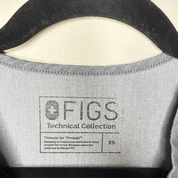 FIGS Women's XS Casma‎ Three-Pocket Scrub Top PO1569 Medical Uniform Healthcare - Image 8