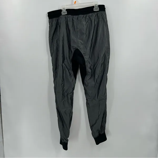 Nike Woven T2 Training Joggers Women M Gray Mesh Lined Tapered Track Pants - Image 5