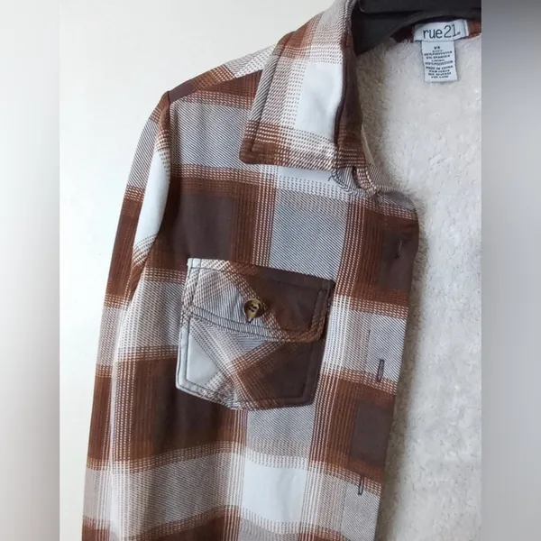 Rue21 Brown Plaid Sherpa-Lined Shacket‎ XS - Image 5