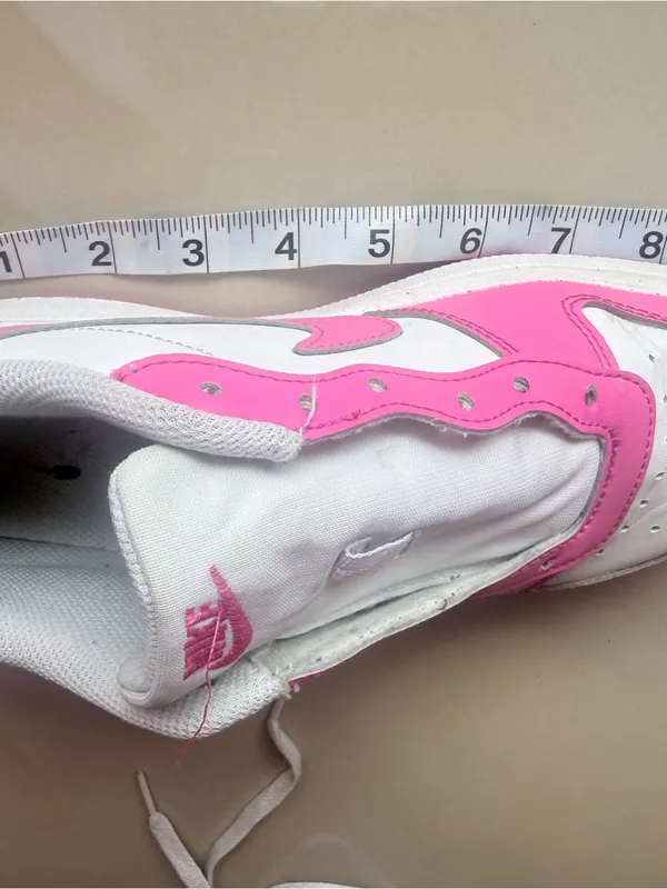 Nike Kids White and Pink Low-Top Sneakers - Image 16